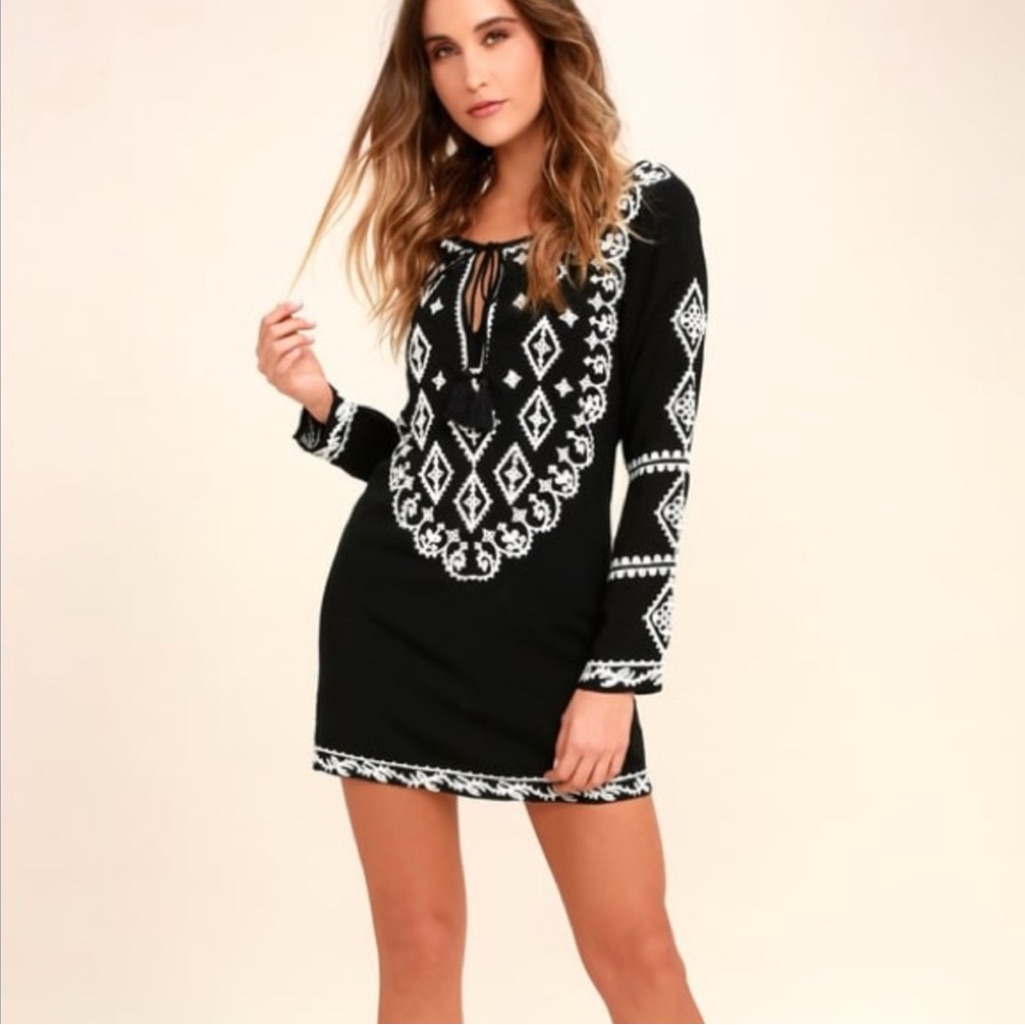 Lulus A Day In The Life Embroidered Dress Nwt